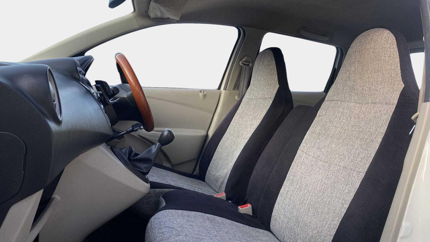 2016 Datsun Go T, Petrol, Manual, 43,193 km, Right Side Front Door Cabin