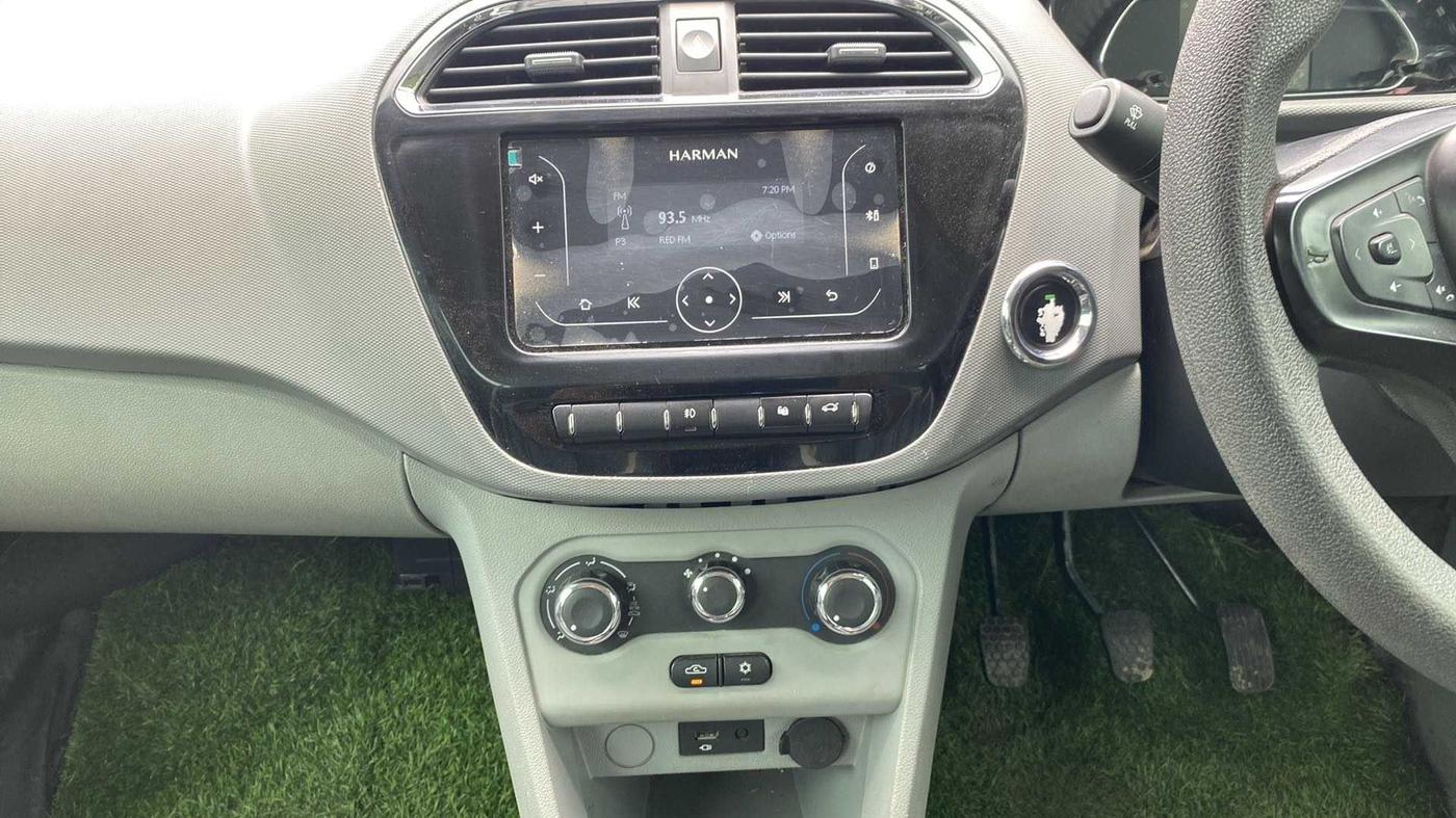 2021 Tata TIGOR XZ PETROL, Petrol, Manual, 42,325 km, Air Conditioner