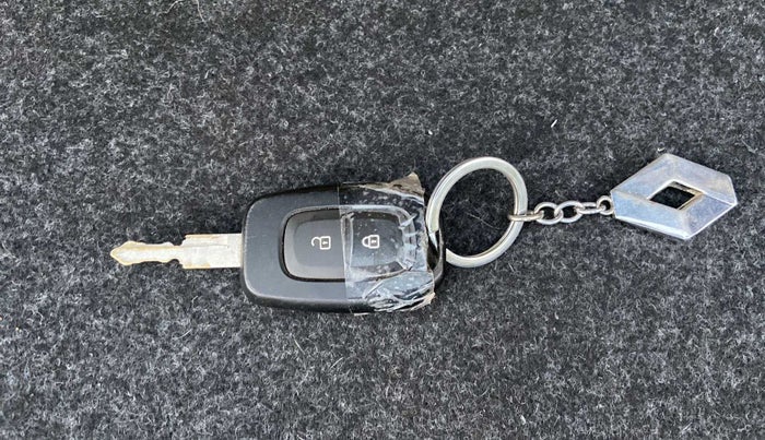 2020 Renault Kwid RXT 1.0 (O), Petrol, Manual, 20,138 km, Key Close Up