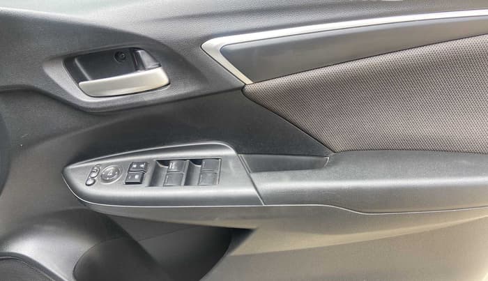 2021 Honda WR-V 1.5L I-DTEC VX MT, Diesel, Manual, 37,949 km, Driver Side Door Panels Control