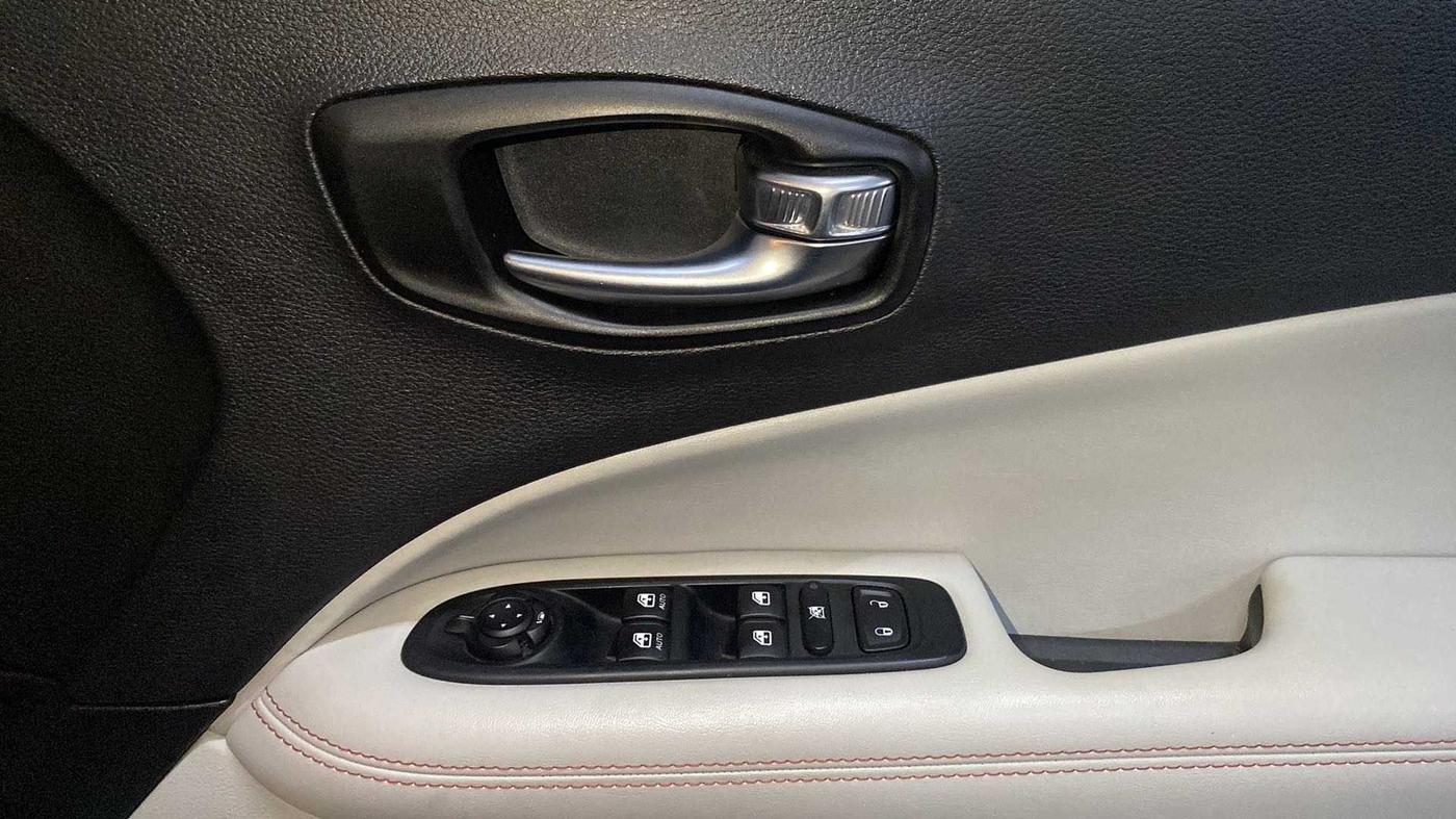 2018 Jeep Compass LIMITED 2.0 DIESEL 4X4, Diesel, Manual, 53,771 km, Driver Side Door Panels Control
