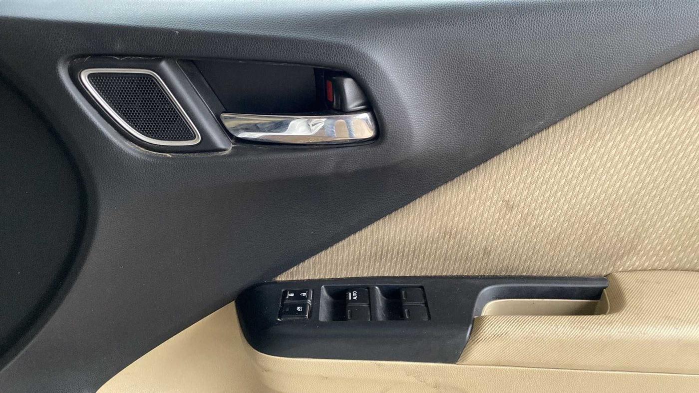2020 Honda City 1.5L I-VTEC V MT, Petrol, Manual, 31,540 km, Driver Side Door Panels Control