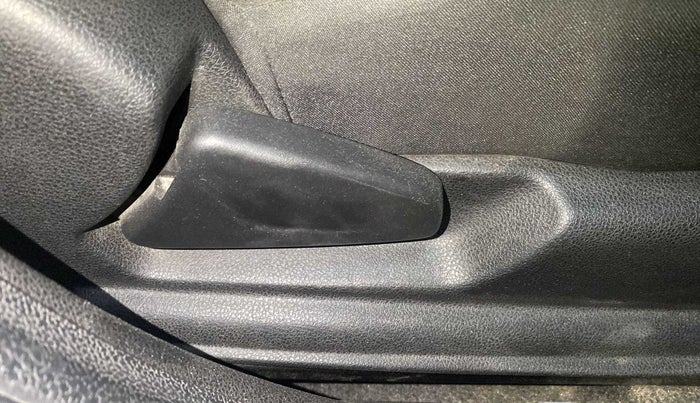 2018 Renault Kwid RXL, Petrol, Manual, 41,688 km, Driver Side Adjustment Panel