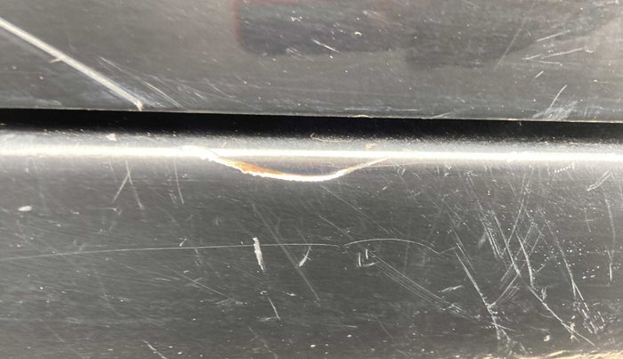 2015 Maruti Swift Dzire VDI, Diesel, Manual, 51,745 km, Left running board - Minor scratches