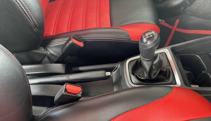 2018 Maruti Swift VXI, Petrol, Manual, 26,811 km, Gear Lever