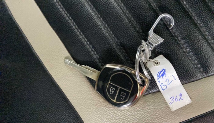 2019 Maruti New Wagon-R VXI 1.0, CNG, Manual, 67,649 km, Key Close Up