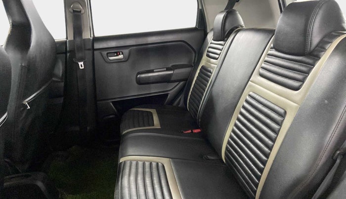 2019 Maruti New Wagon-R VXI 1.0, CNG, Manual, 67,649 km, Right Side Rear Door Cabin