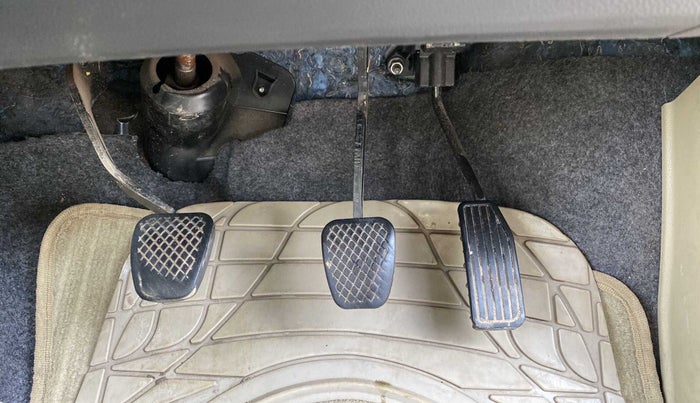 2014 Honda Brio S MT, Petrol, Manual, 35,457 km, Pedals