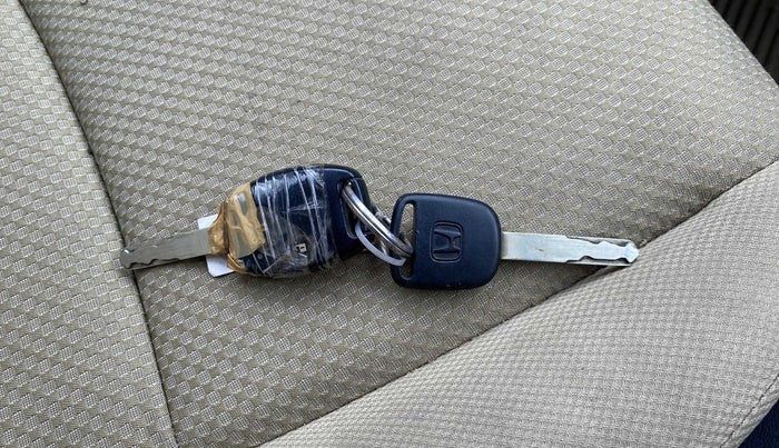 2014 Honda Brio S MT, Petrol, Manual, 35,457 km, Key Close Up