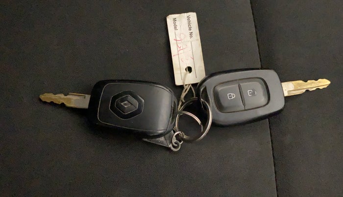 2021 Renault Kwid RXL, Petrol, Manual, 70,117 km, Key Close Up