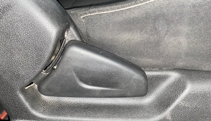 2021 Renault Kwid RXL, Petrol, Manual, 70,117 km, Driver Side Adjustment Panel