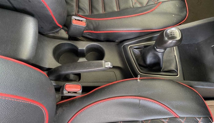 2016 Hyundai i20 Active 1.2 BASE, Petrol, Manual, 1,15,157 km, Gear Lever