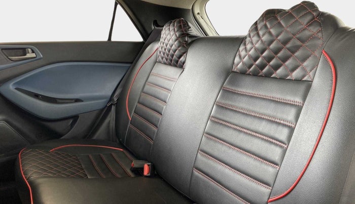 2016 Hyundai i20 Active 1.2 BASE, Petrol, Manual, 1,15,157 km, Right Side Rear Door Cabin