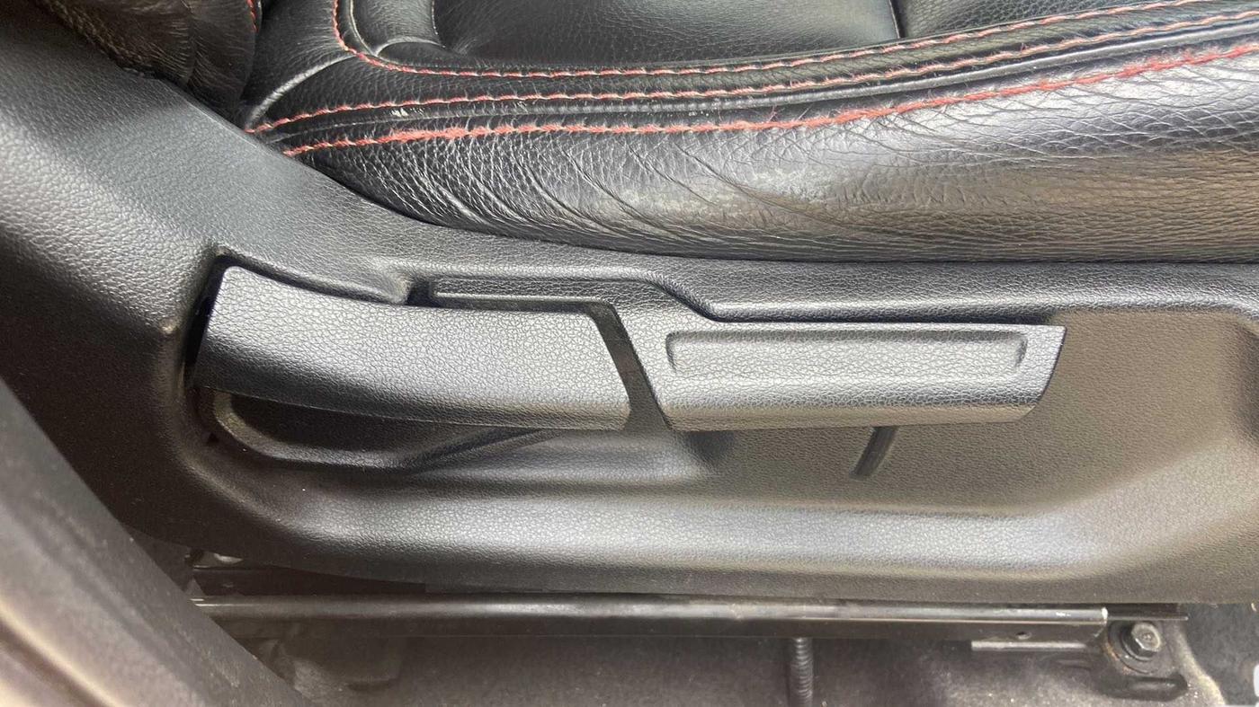 2019 Hyundai VENUE SX PLUS 1.0 TURBO DCT, Petrol, Automatic, 95,880 km, Driver Side Adjustment Panel