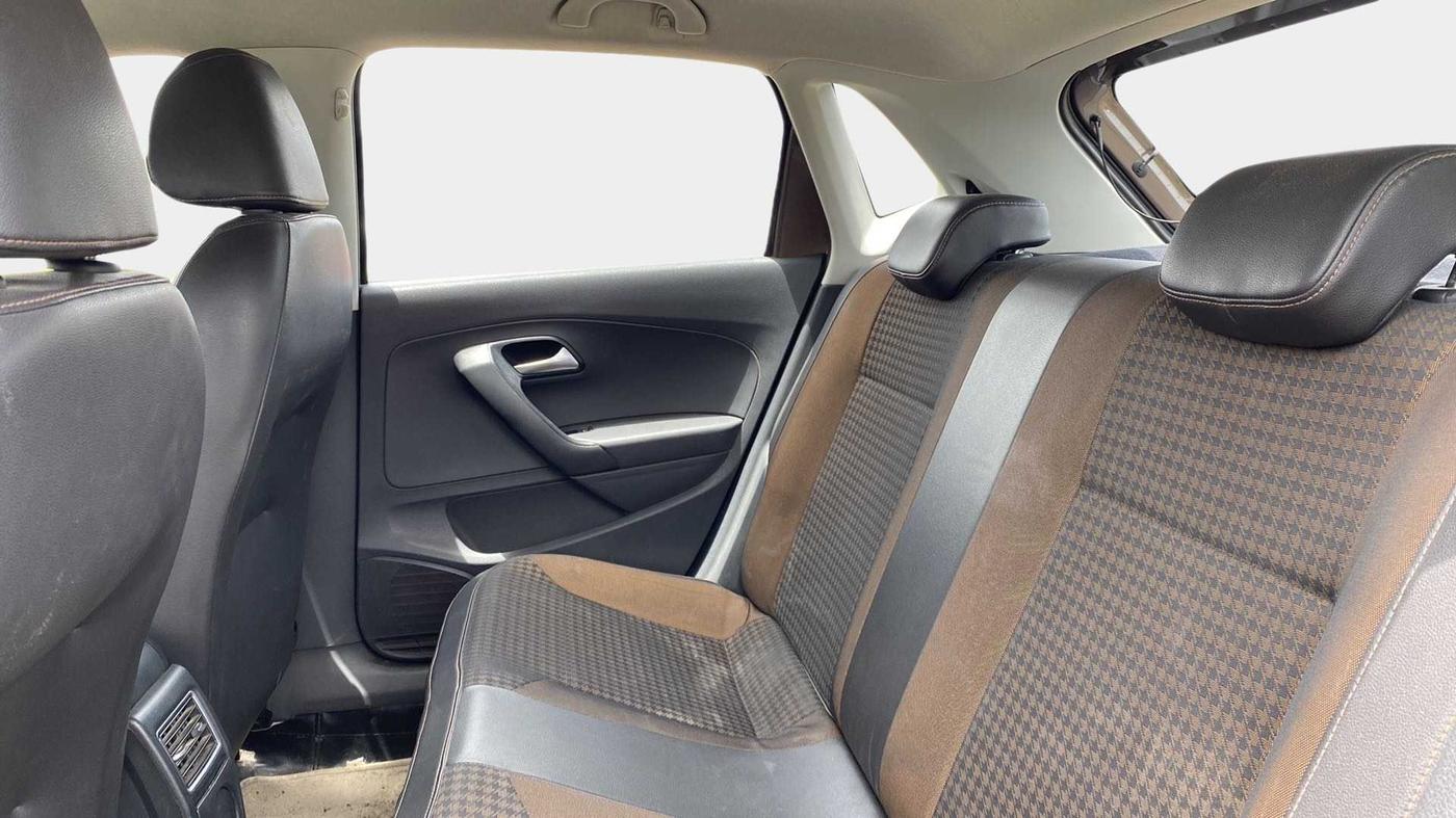 2018 Volkswagen Polo HIGHLINE PLUS 1.0 16 ALLOY, Petrol, Manual, 98,555 km, Right Side Rear Door Cabin