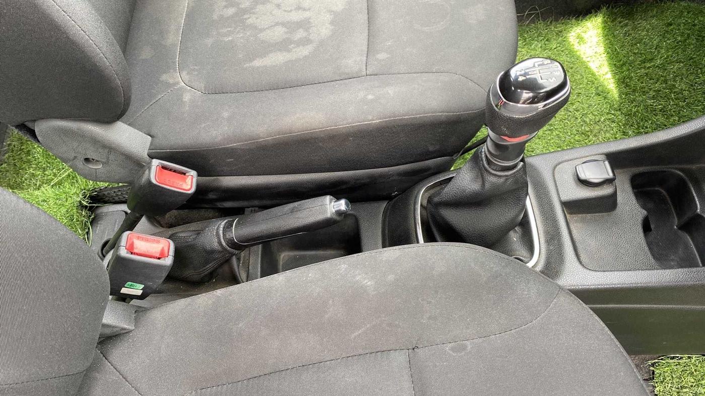 2019 Renault Kwid RXT 0.8 (O), Petrol, Manual, 6,446 km, Gear Lever