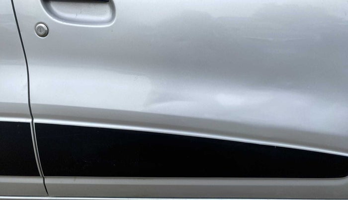 2019 Renault Kwid RXT 0.8 (O), Petrol, Manual, 6,446 km, Driver-side door - Slightly dented