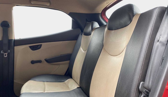 2017 Hyundai Eon ERA +, Petrol, Manual, 40,086 km, Right Side Rear Door Cabin