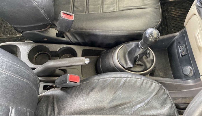 2013 Hyundai i20 MAGNA (O) 1.2, Petrol, Manual, 67,535 km, Gear Lever