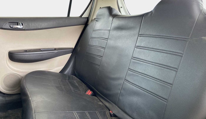 2013 Hyundai i20 MAGNA (O) 1.2, Petrol, Manual, 67,535 km, Right Side Rear Door Cabin