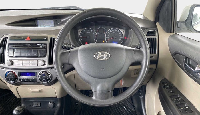 2013 Hyundai i20 MAGNA (O) 1.2, Petrol, Manual, 67,535 km, Steering Wheel Close Up
