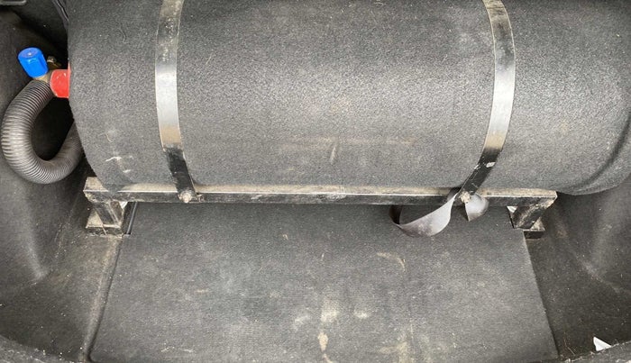 2017 Honda WR-V 1.2L I-VTEC VX MT, CNG, Manual, 90,528 km, Boot Inside