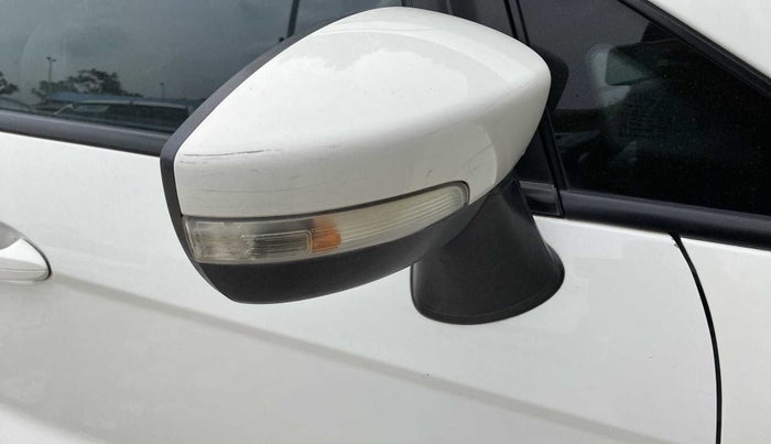 2018 Ford Ecosport TITANIUM 1.5L DIESEL, Diesel, Manual, 1,00,462 km, Right rear-view mirror - Indicator light not working