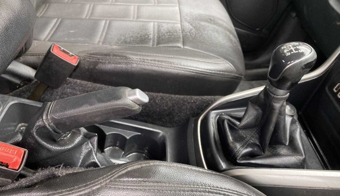2018 Ford Ecosport TITANIUM 1.5L DIESEL, Diesel, Manual, 1,00,462 km, Gear Lever