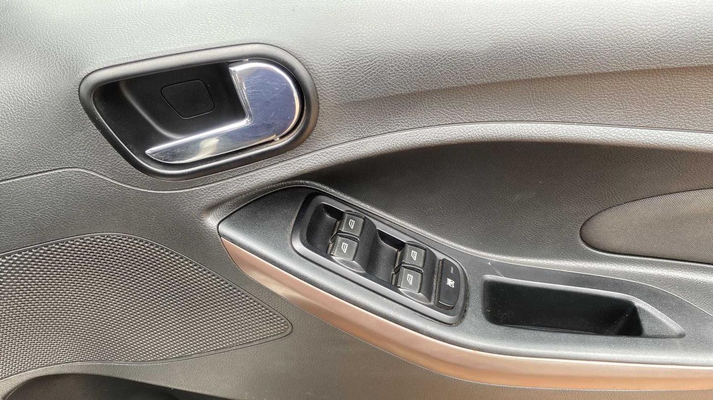 2018 Ford FREESTYLE TITANIUM PLUS 1.2 PETROL, Petrol, Manual, 27,342 km, Driver Side Door Panels Control