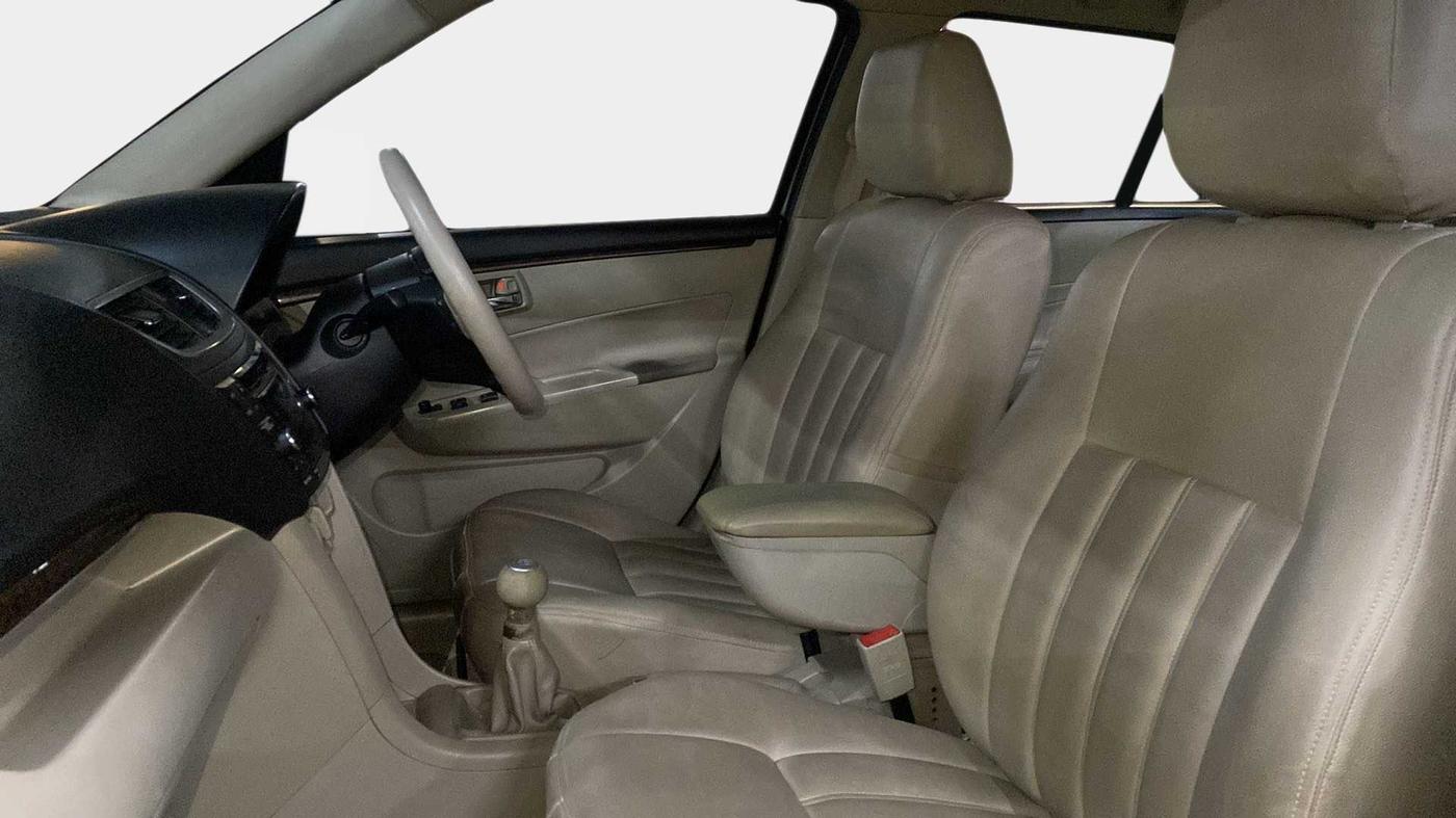 2015 Maruti Swift Dzire VXI, Petrol, Manual, 59,994 km, Right Side Front Door Cabin