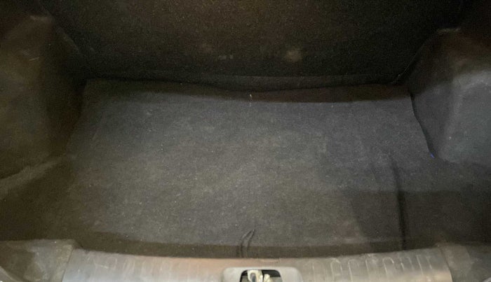 2015 Maruti Swift Dzire VXI, Petrol, Manual, 59,994 km, Boot Inside