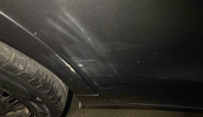 2018 Maruti Baleno DELTA PETROL 1.2, Petrol, Manual, 81,495 km, Right rear door - Minor scratches