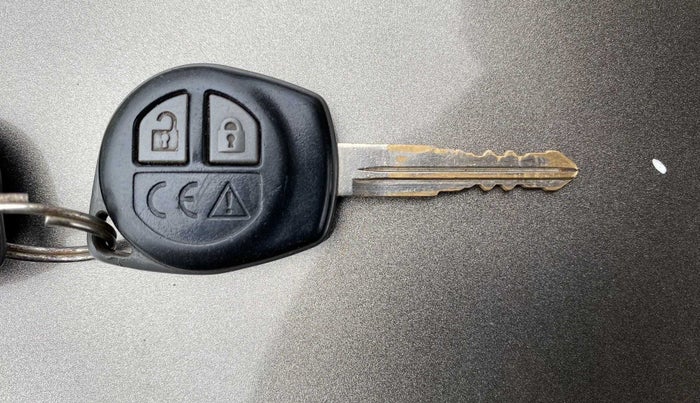 2019 Maruti Swift VXI, Petrol, Manual, 40,522 km, Key Close Up