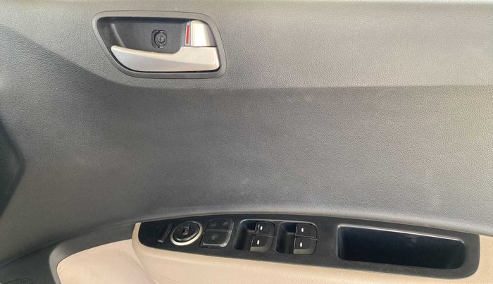2018 Hyundai Grand i10 SPORTZ 1.2 KAPPA VTVT, Petrol, Manual, 76,491 km, Driver Side Door Panels Control