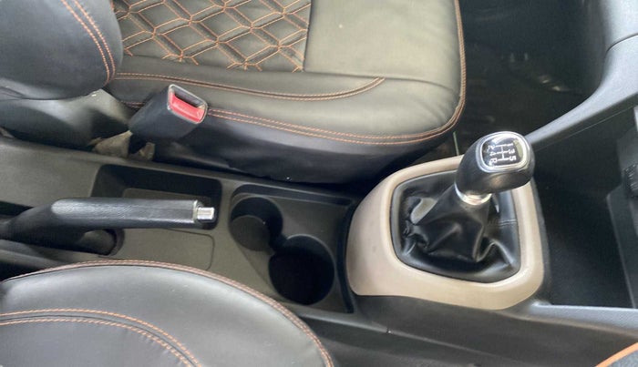 2018 Hyundai Grand i10 SPORTZ 1.2 KAPPA VTVT, Petrol, Manual, 76,491 km, Gear Lever