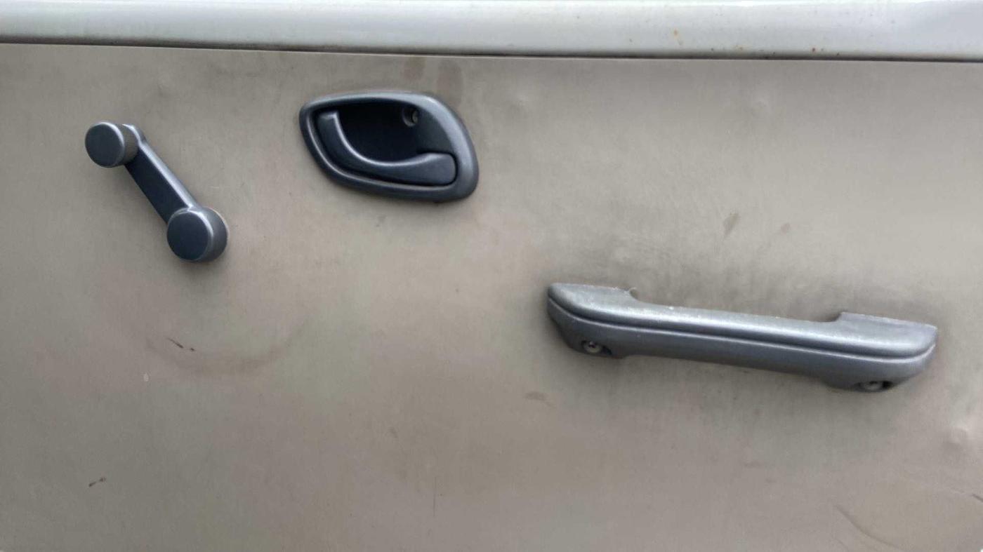 2014 Maruti Eeco 5 STR WITH A/C+HTR, Petrol, Manual, 35,926 km, Driver Side Door Panels Control