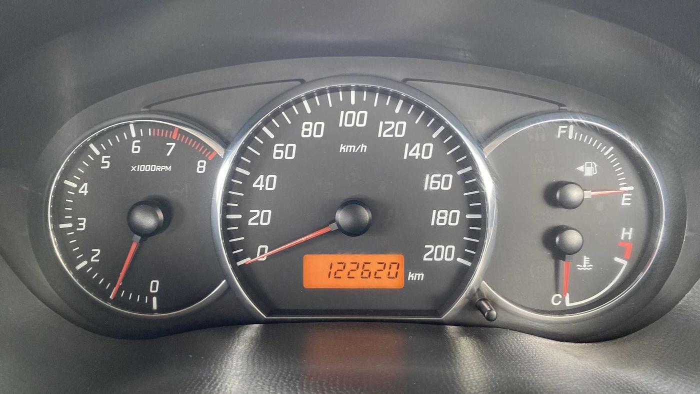 2011 Maruti Swift VXI, Petrol, Manual, 1,22,899 km, Odometer Image