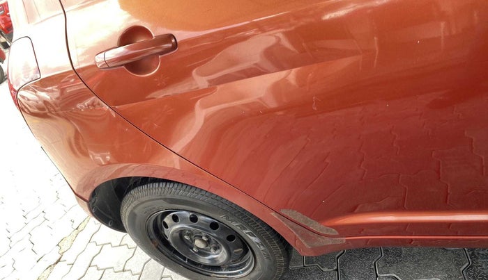 2011 Maruti Swift VXI, Petrol, Manual, 1,22,899 km, Right rear door - Paint has faded