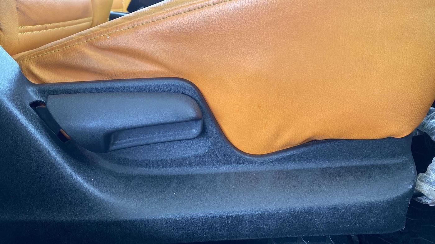 2016 Maruti Swift VXI, Petrol, Manual, 54,625 km, Driver Side Adjustment Panel