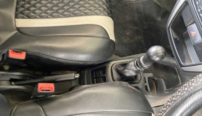 2018 Maruti Alto 800 VXI, Petrol, Manual, 32,464 km, Gear Lever