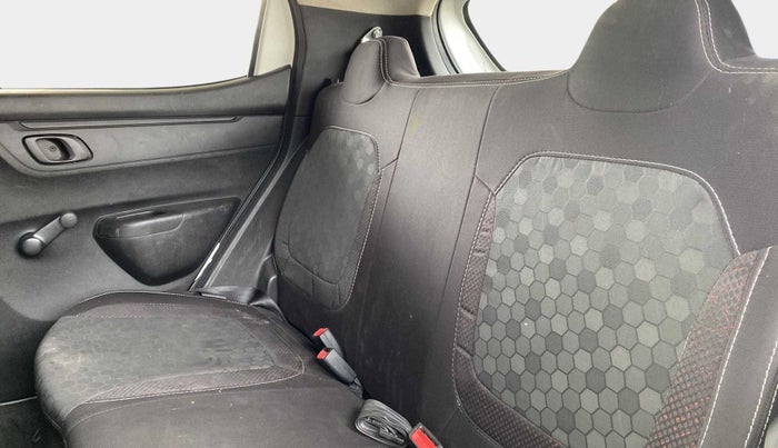 2017 Renault Kwid RXT 1.0 AMT (O), Petrol, Automatic, 34,061 km, Right Side Rear Door Cabin