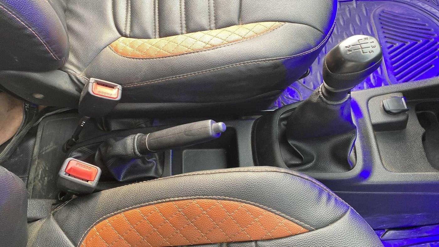 2018 Renault Kwid RXL, Petrol, Manual, 47,552 km, Gear Lever