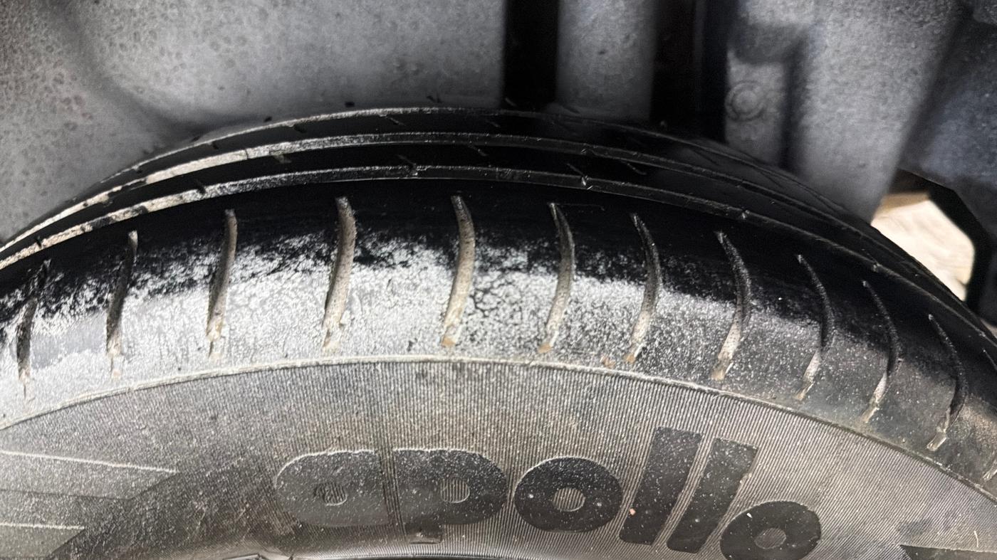 2017 Maruti Swift Dzire LXI, Petrol, Manual, 91,051 km, Left Rear Tyre Tread
