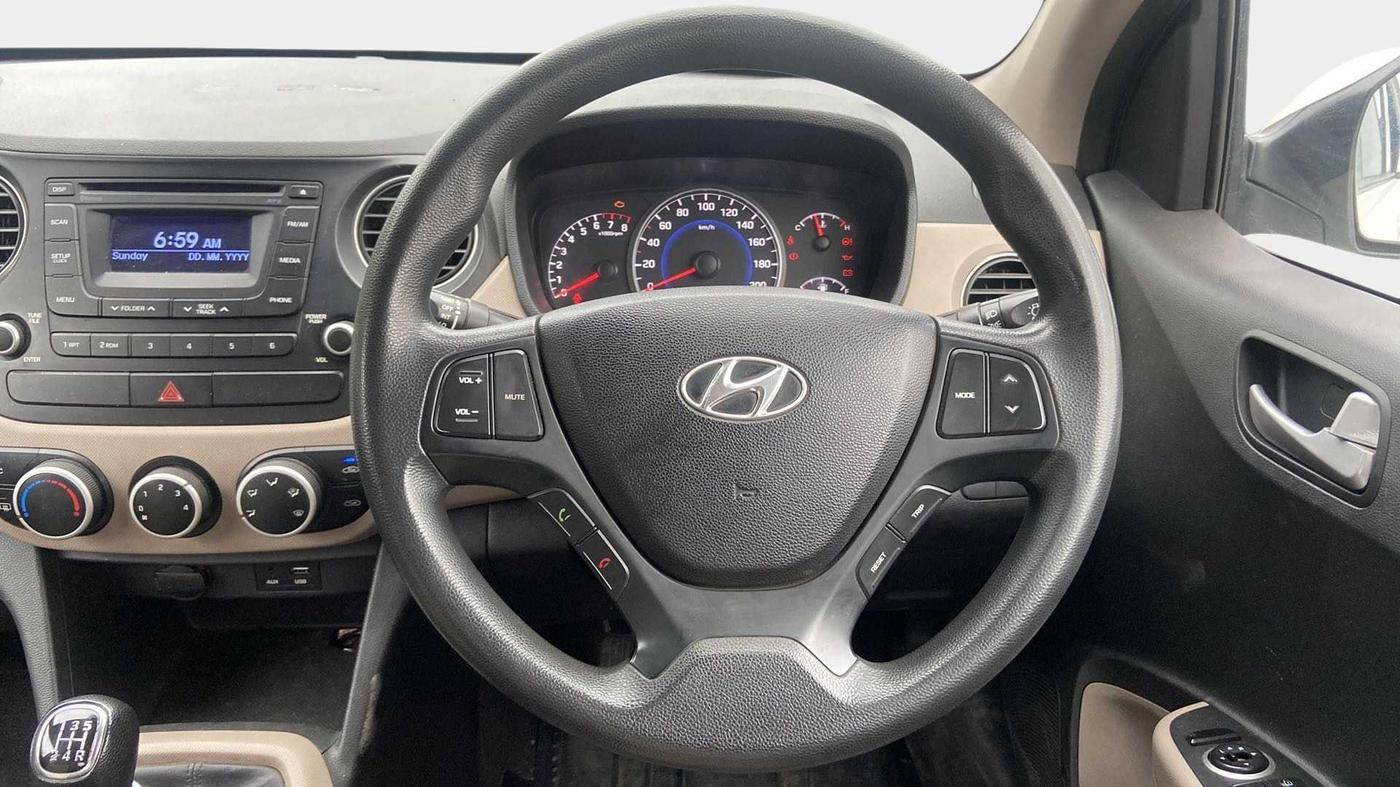 2015 Hyundai Grand i10 SPORTZ 1.2 KAPPA VTVT, Petrol, Manual, 38,362 km, Steering Wheel Close Up