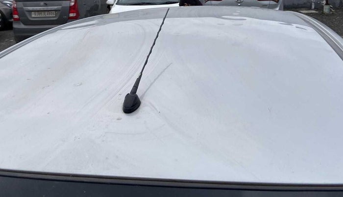 2011 Maruti Ritz VXI, Petrol, Manual, 22,683 km, Roof - Slightly dented