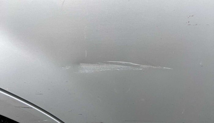 2011 Maruti Ritz VXI, Petrol, Manual, 22,683 km, Right rear door - Minor scratches