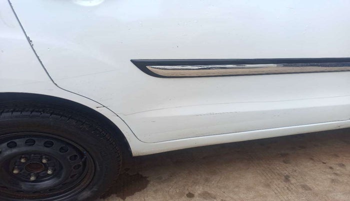 2018 Maruti Ertiga VDI SHVS, Diesel, Manual, 65,845 km, Right rear door - Minor scratches