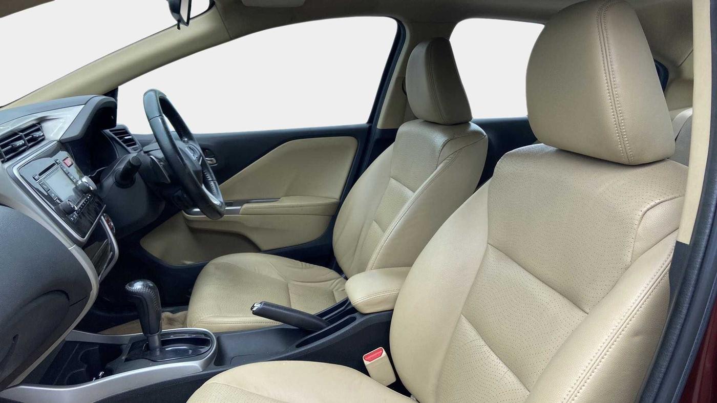 2017 Honda City 1.5L I-VTEC VX CVT, CNG, Automatic, 99,832 km, Right Side Front Door Cabin