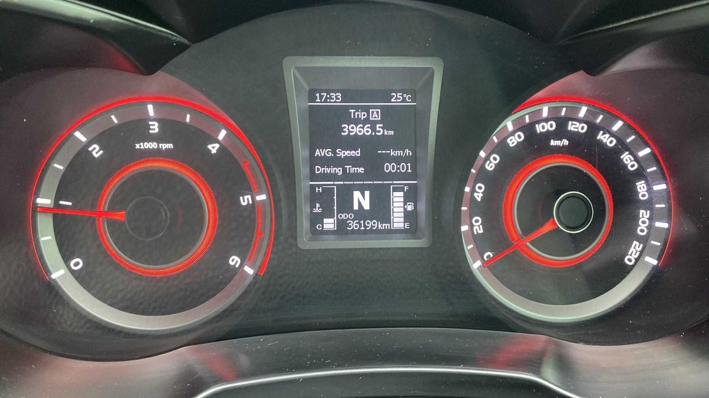 2019 Mahindra XUV300 W6 1.5 DIESEL AMT, Diesel, Automatic, 36,195 km, Odometer Image