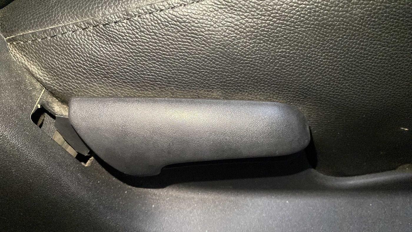 2022 Maruti Vitara Brezza LXI, Petrol, Manual, 25,956 km, Driver Side Adjustment Panel